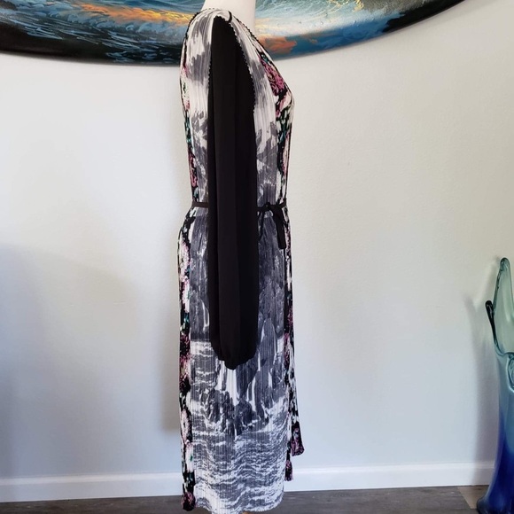 BcbgMaxAzria Evie pleated belted career dress - Picture 3 of 8